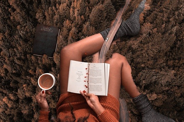 relax s knihou